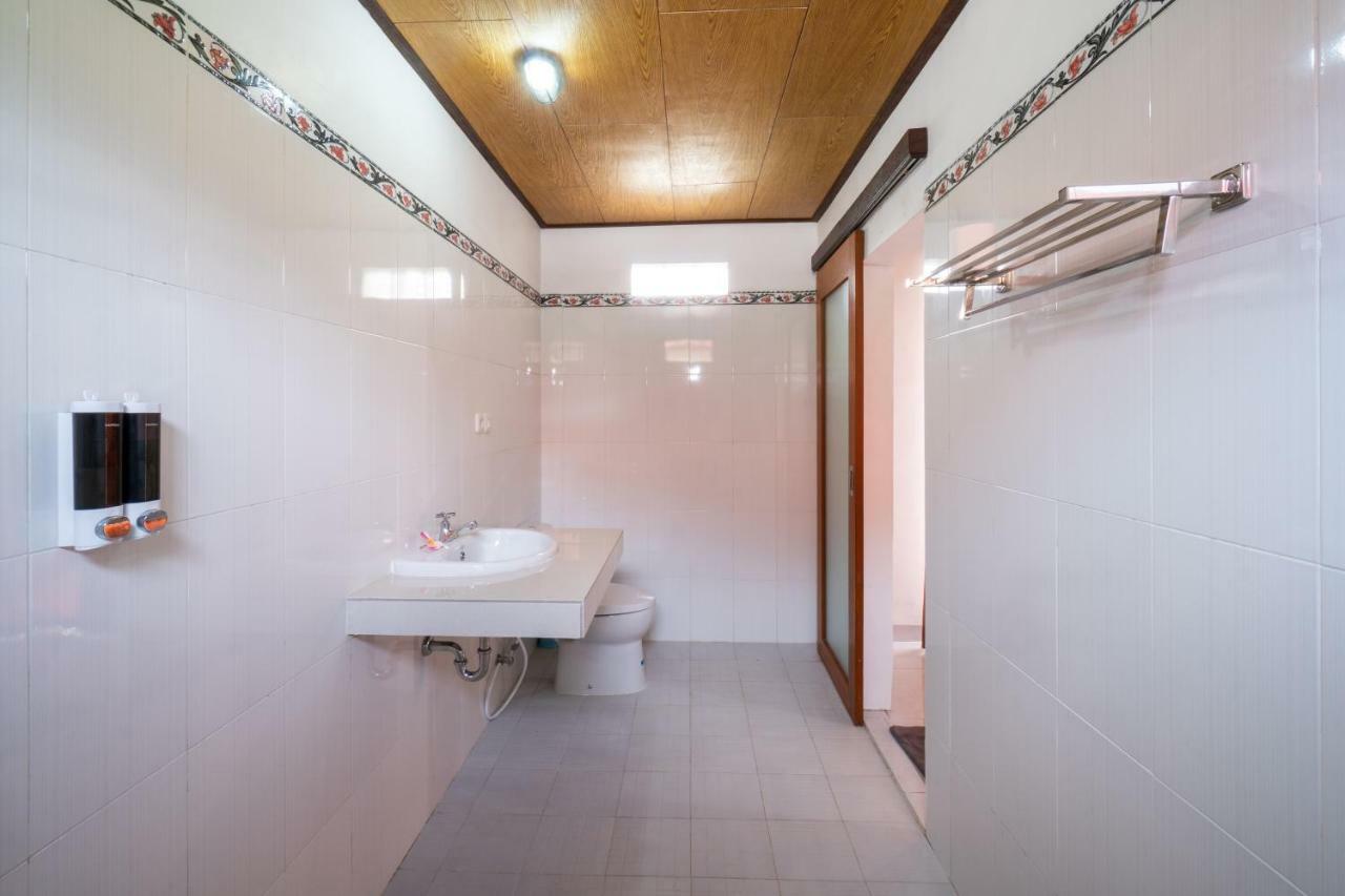 Anugrah Sari Homestay By Wizzela Lembongan Exterior foto